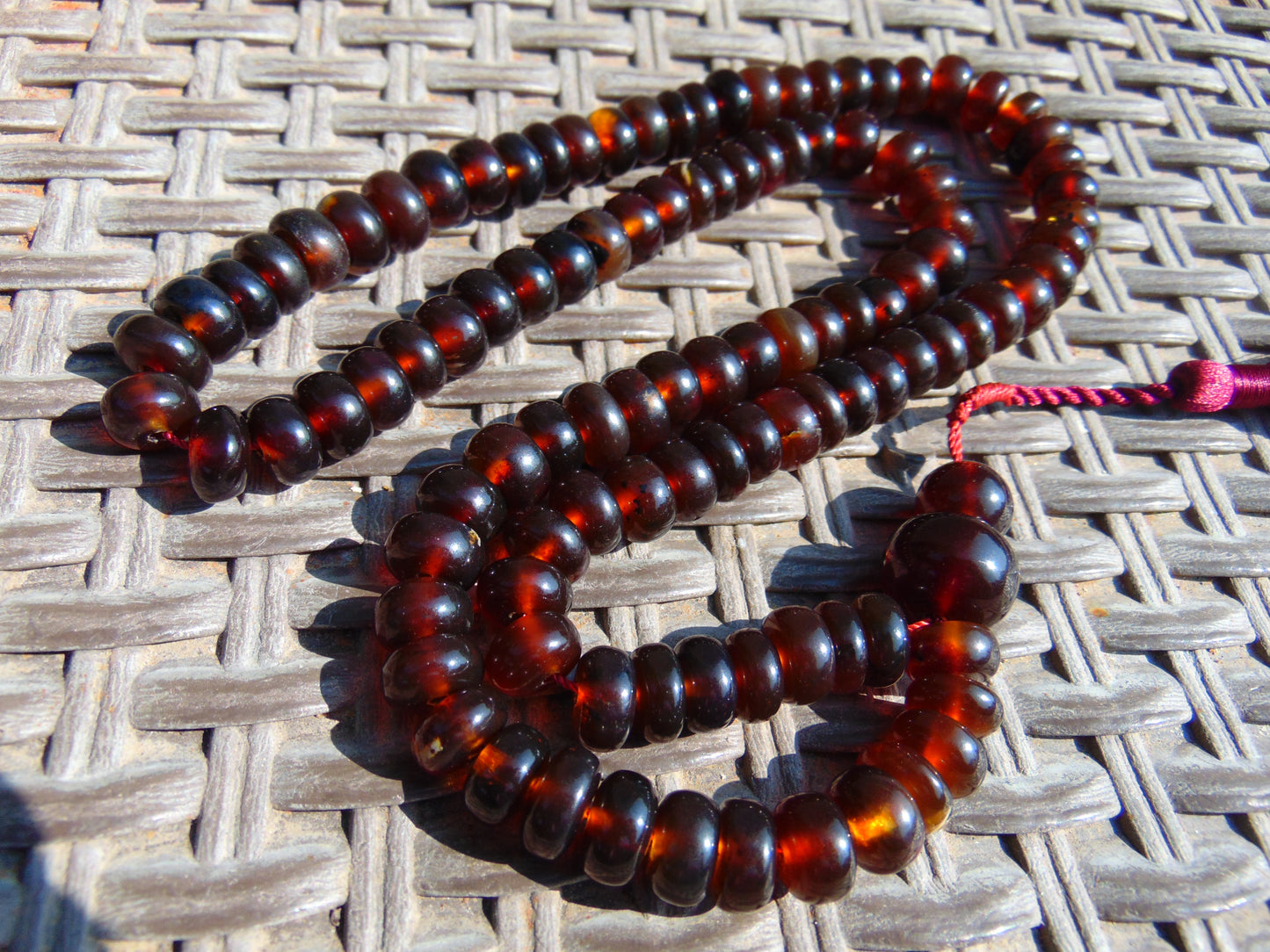 71 gram 108 Mala Buddha for Yoga and Meditation Indonesian Red Amber for Healing MR8