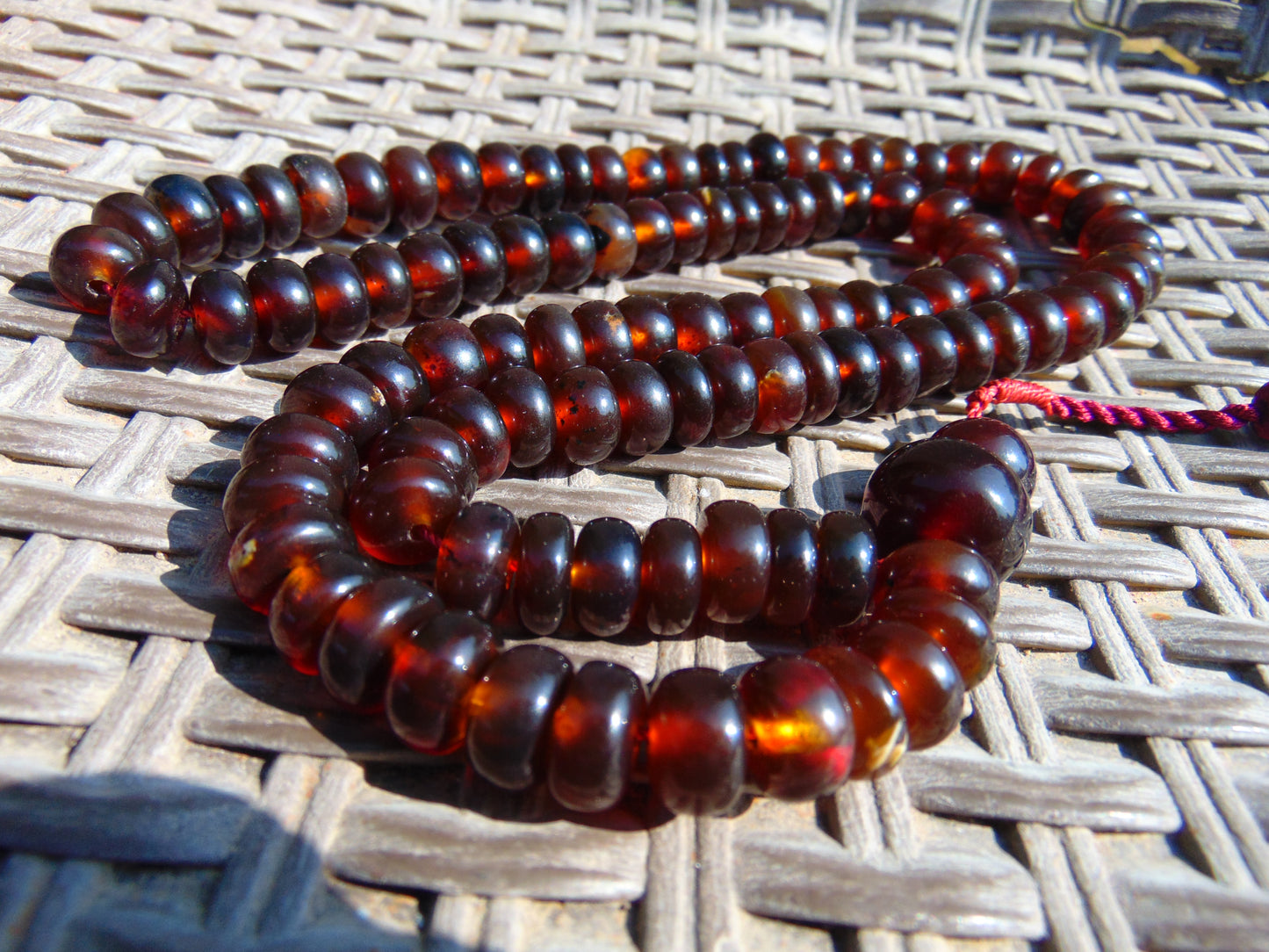 71 gram 108 Mala Buddha for Yoga and Meditation Indonesian Red Amber for Healing MR8