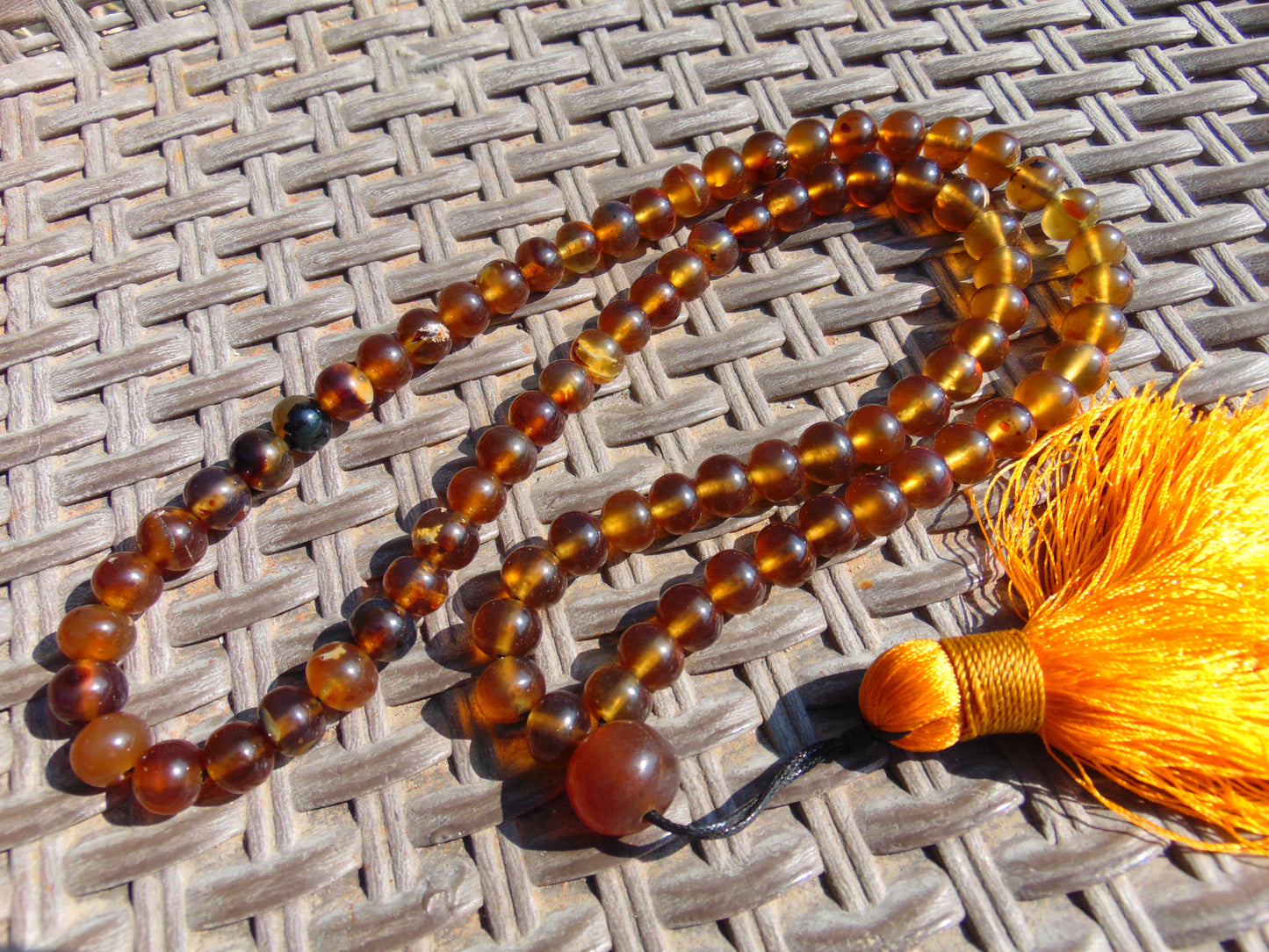 61 gram 108 Beads 9 mm Mala Buddha for Yoga and Meditation Indonesian Yellow Amber for Healing BT03