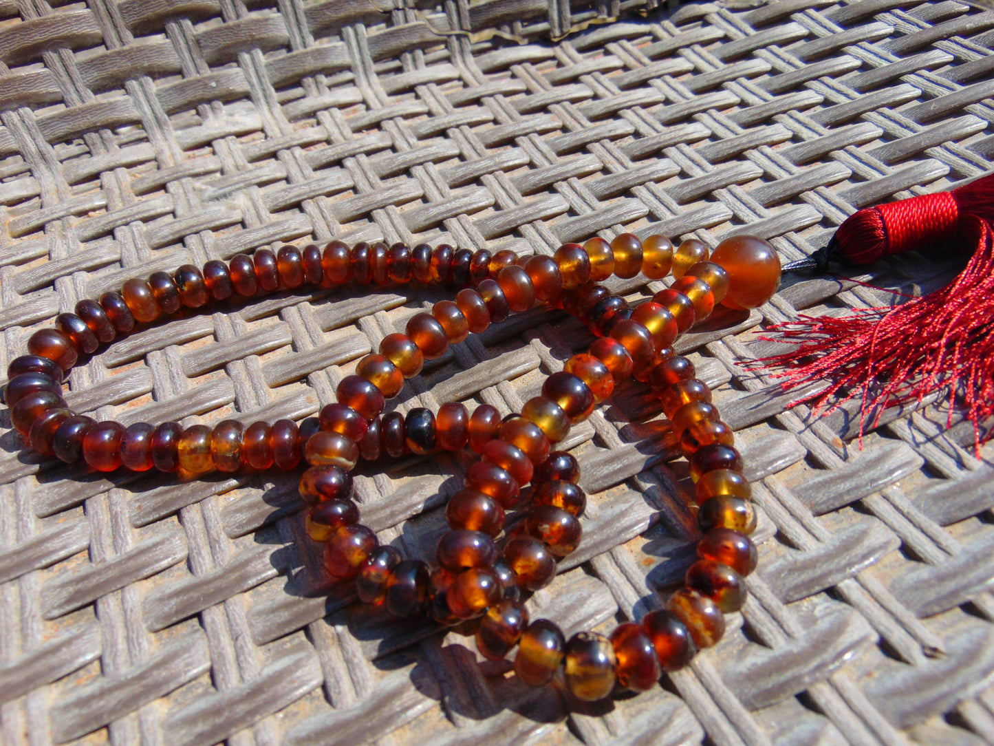 43 gram 108 Beads 9 mm Mala Buddha for Yoga and Meditation Indonesian Yellow Amber for Healing M123