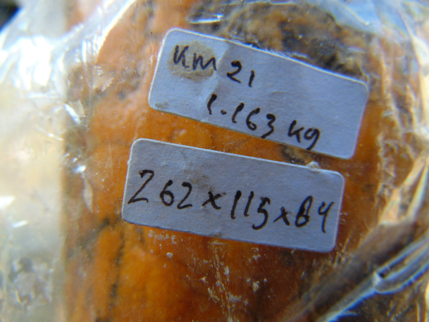 1163 gram Indonesia Yellow Aromatic Amber for Healing KM21