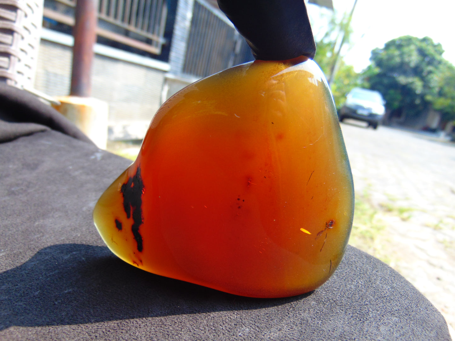 148 gram Full polished Indonesian Purple Amber for Healing AR118