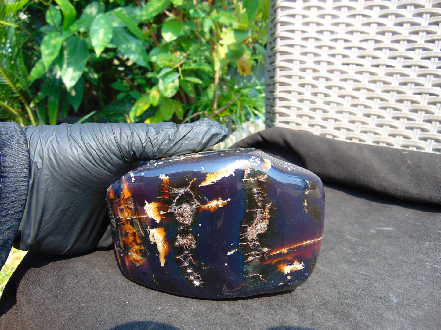 460 gram Full polished Indonesian Purple Blue Amber for Healing ar117