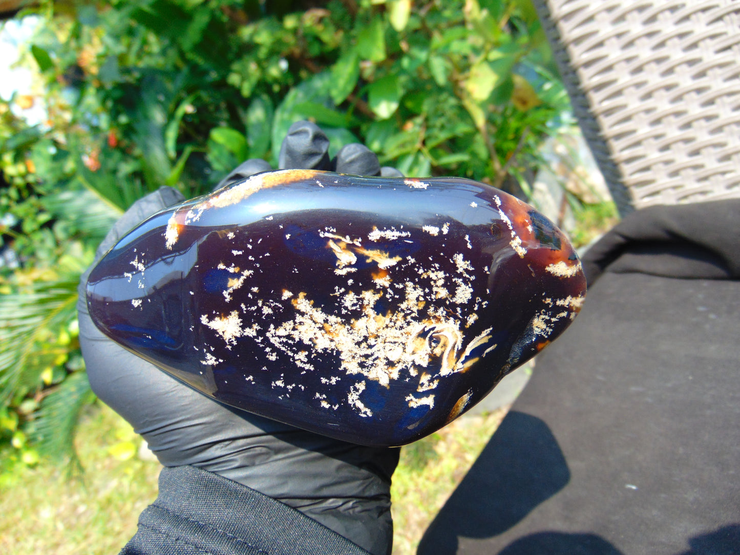460 gram Full polished Indonesian Purple Blue Amber for Healing ar117