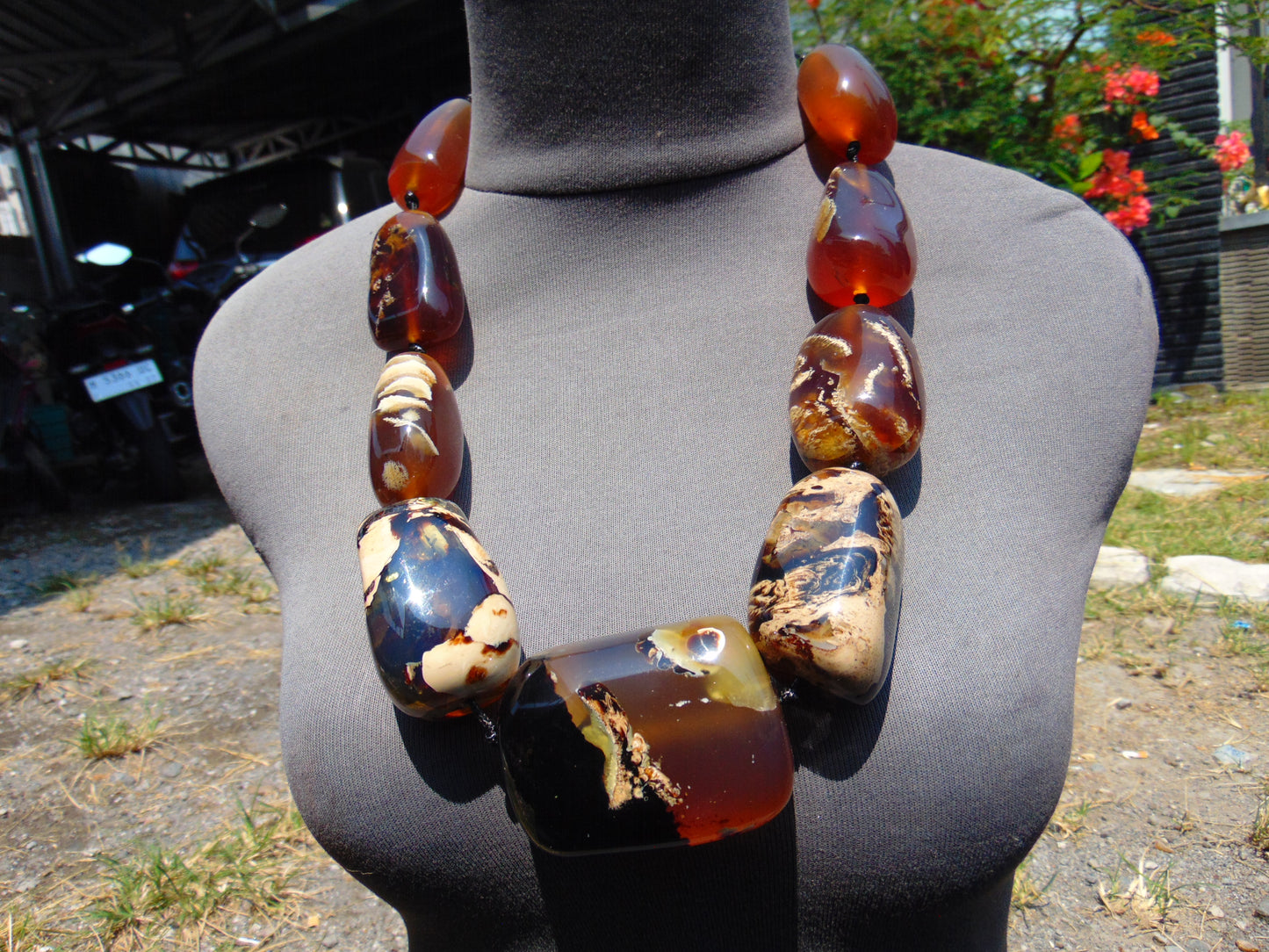 313 gr 9 beads Big Necklace Indonesian Yellow blue Amber for Healing A9K11