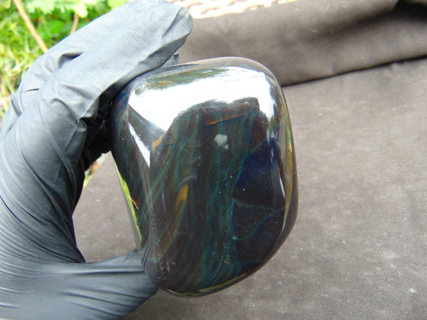 315 gram full polished 8x7x6 cm Indonesian Sumatra Dark Amber AR38