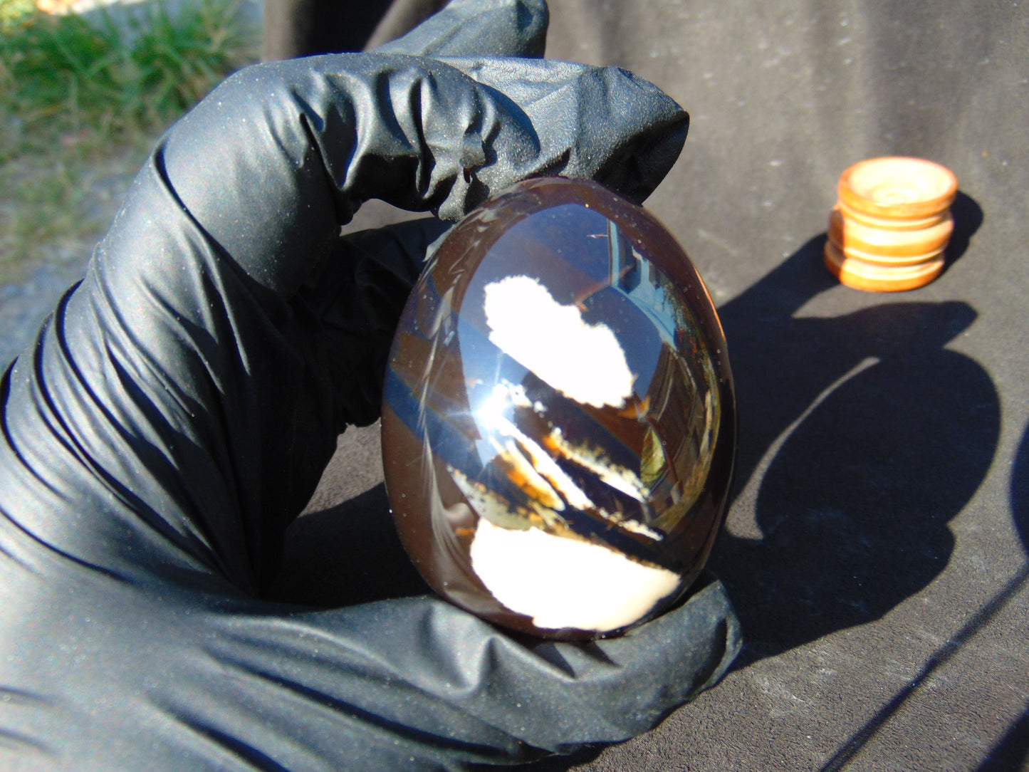 64 gr Shaped Egg 58x45 mm Indonesian Amber for Healing AJT386