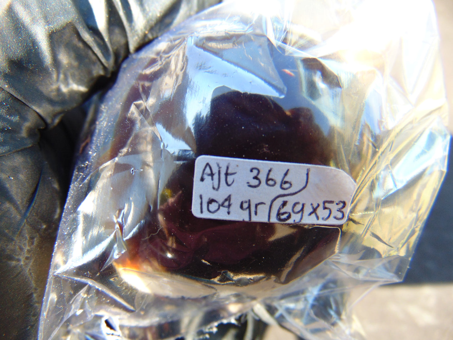 104 gr Shaped Egg 64x53 mm Indonesian Amber for Healing AJT366