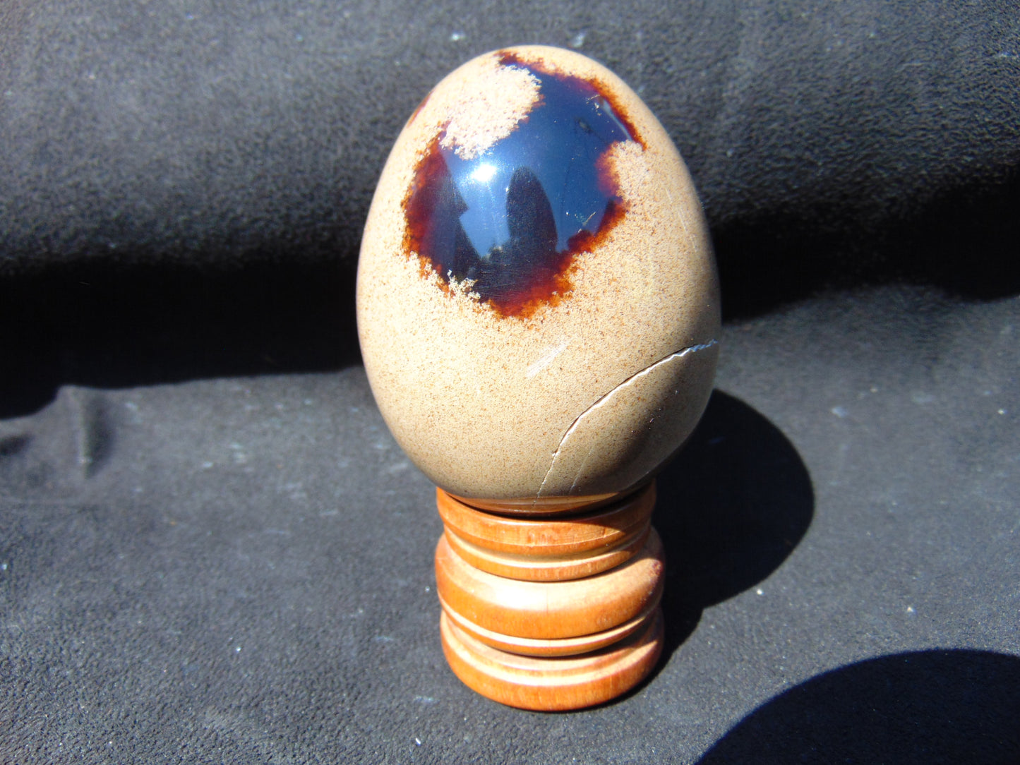 109 gr Shaped Egg 93x73 mm Indonesian White Amber for Healing AJT379