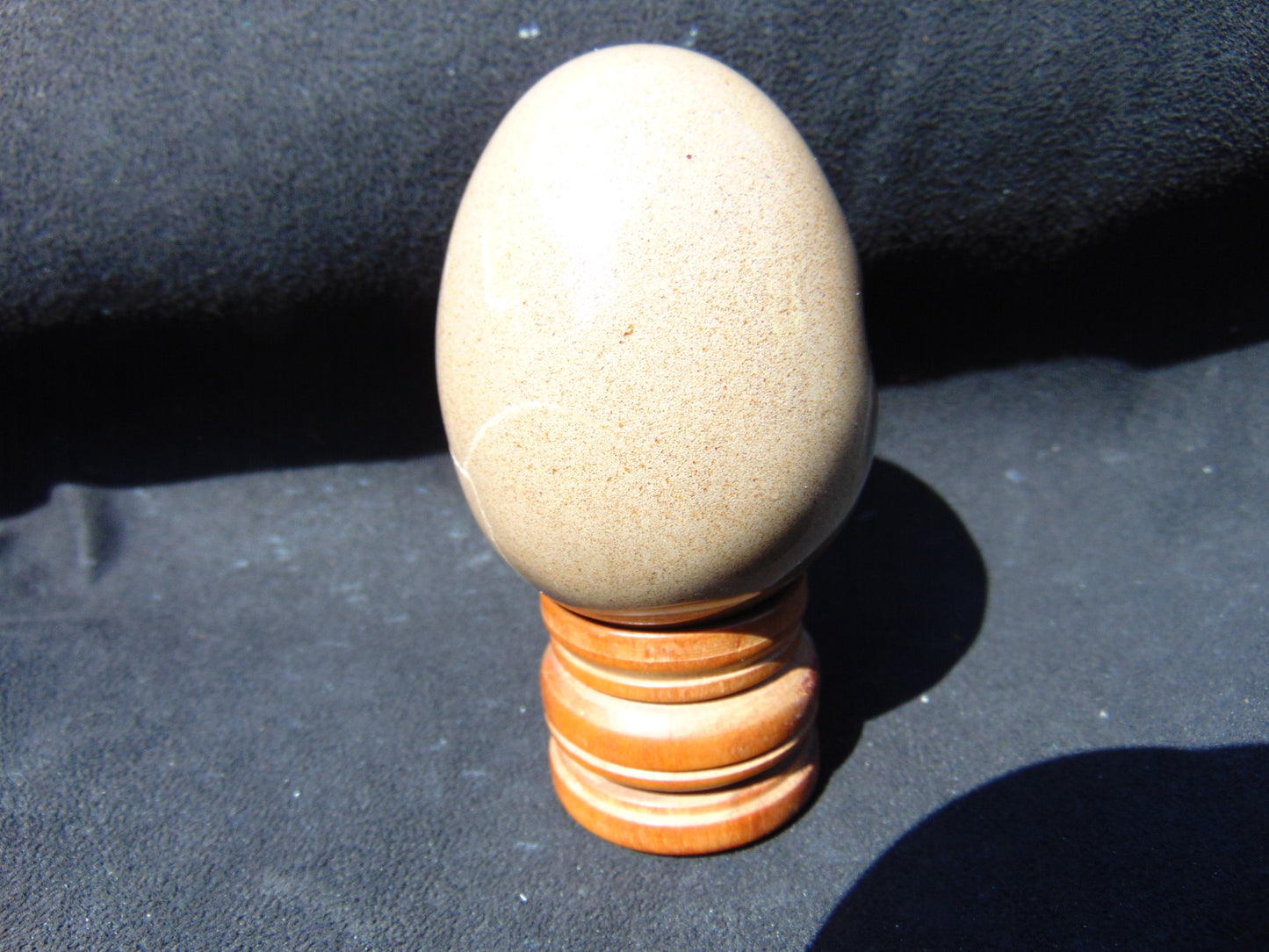 109 gr Shaped Egg 93x73 mm Indonesian White Amber for Healing AJT379