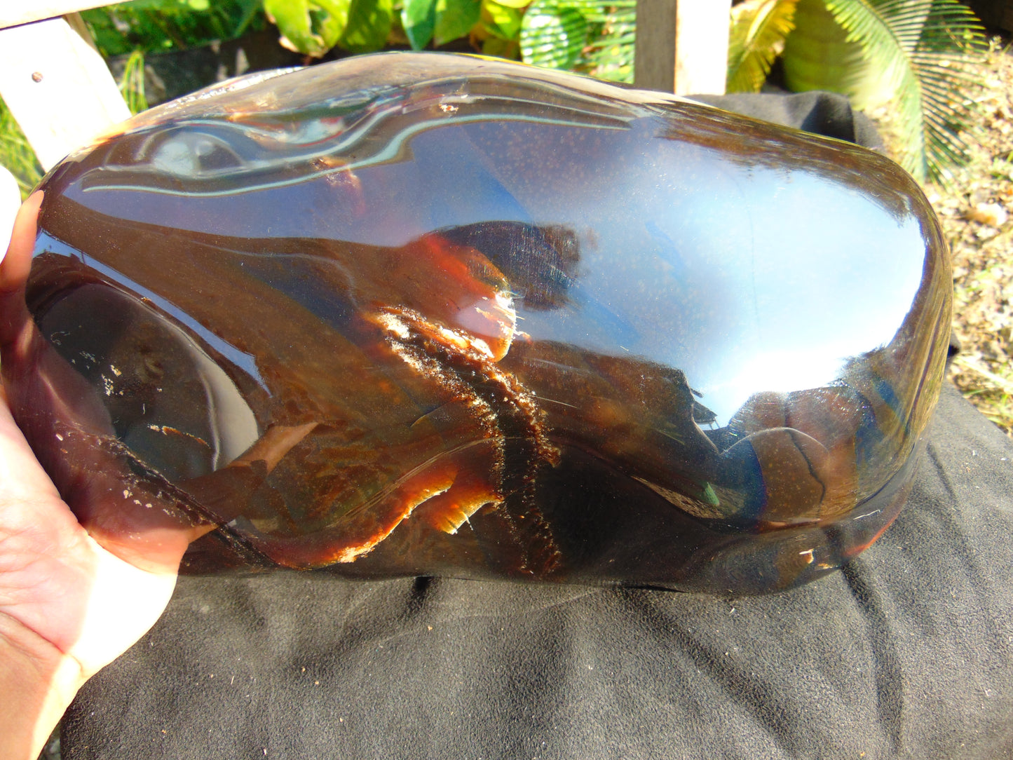 2756 gr full polished 28x19x11 cm Indonesia Dark Blue Amber for Healing ST124