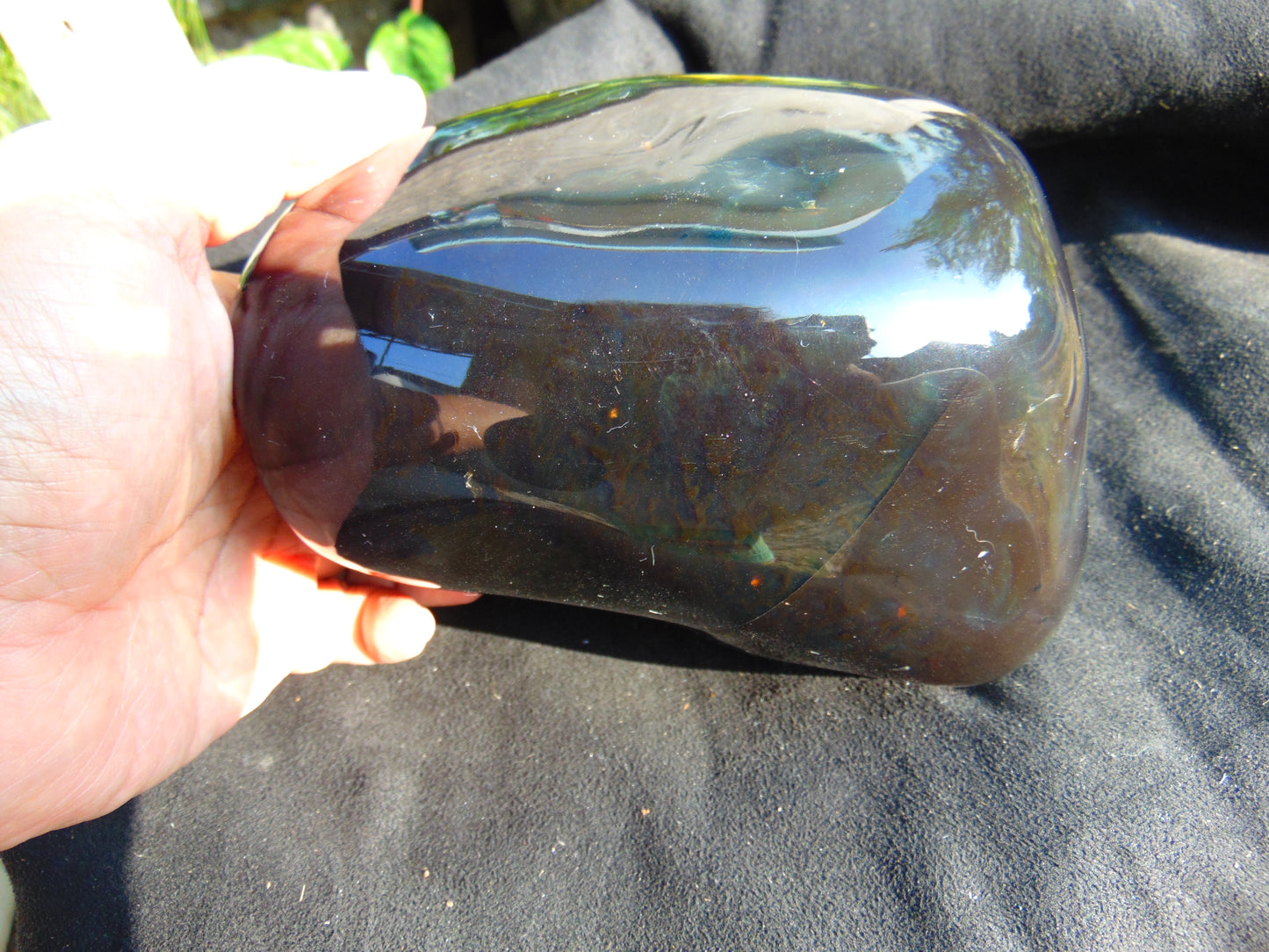 1186 gr full polished 10x6x5 cm Indonesia Black Blue Amber for Healing ML41