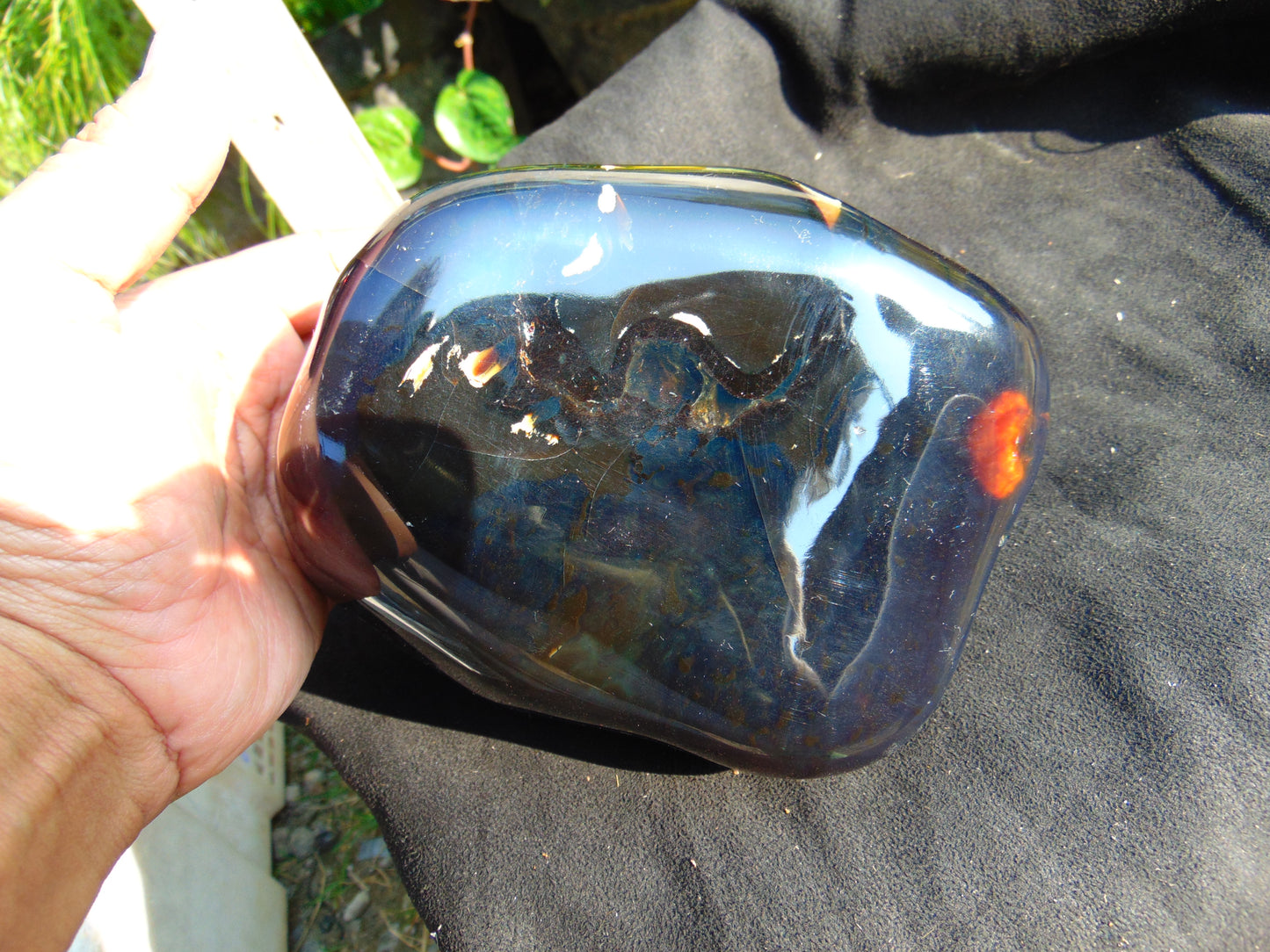 1186 gr full polished 10x6x5 cm Indonesia Black Blue Amber for Healing ML41