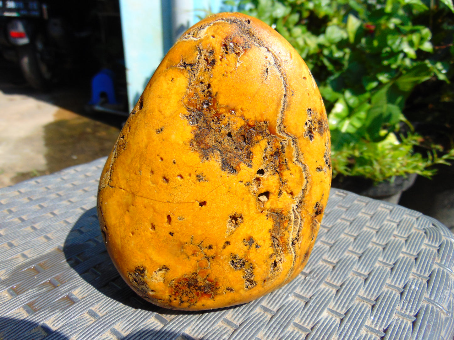 270 gram Polished Indonesia Yellow Fragrance Amber for Healing K706
