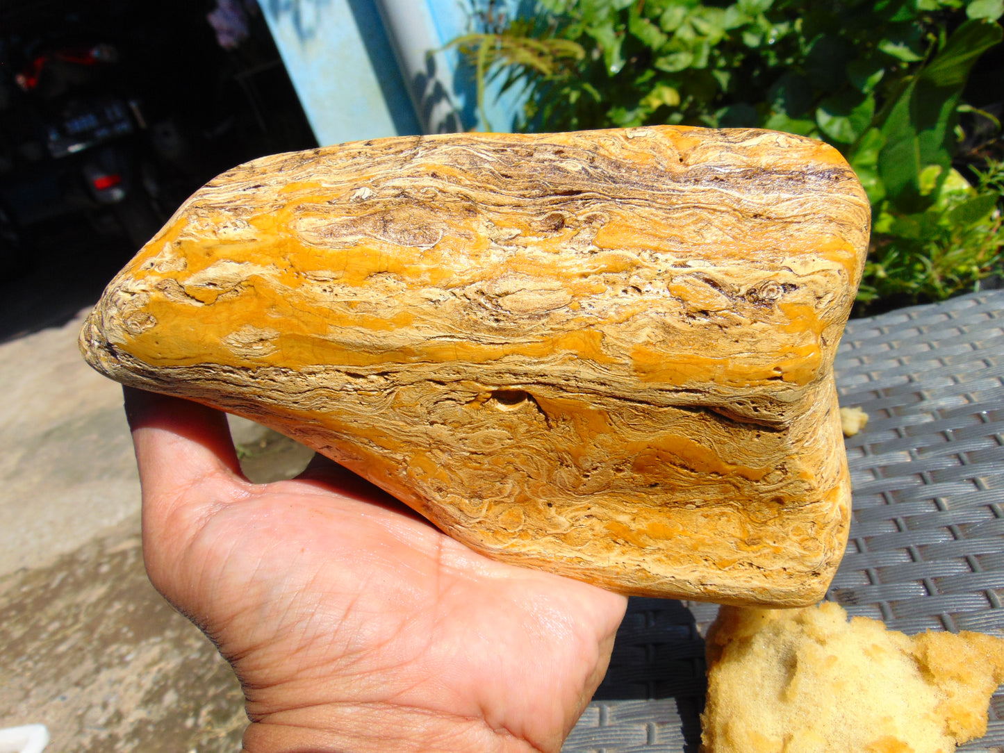 469 gram Polished Indonesia Yellow Fragrance Amber for Healing K640