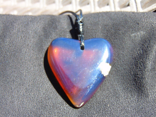 10 gr Heart Pendant Indonesian Crystal Blue Amber for Healing 26Y121