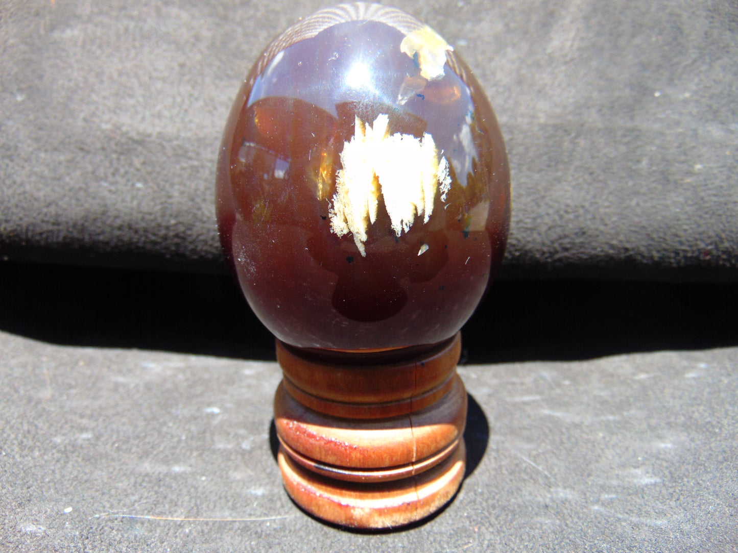 95 gr Shaped Egg 63x52 mm Indonesian Amber for Healing TR16