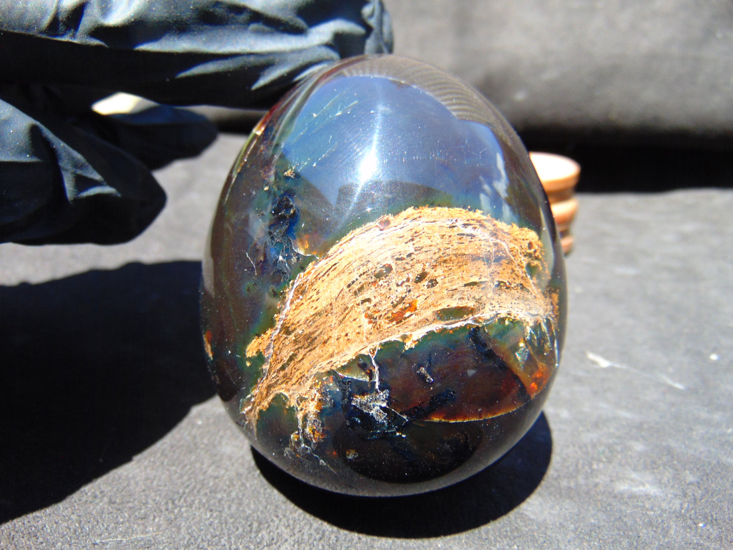 170 gr Shaped Egg 76x65 mm Indonesian Amber for Healing TR2