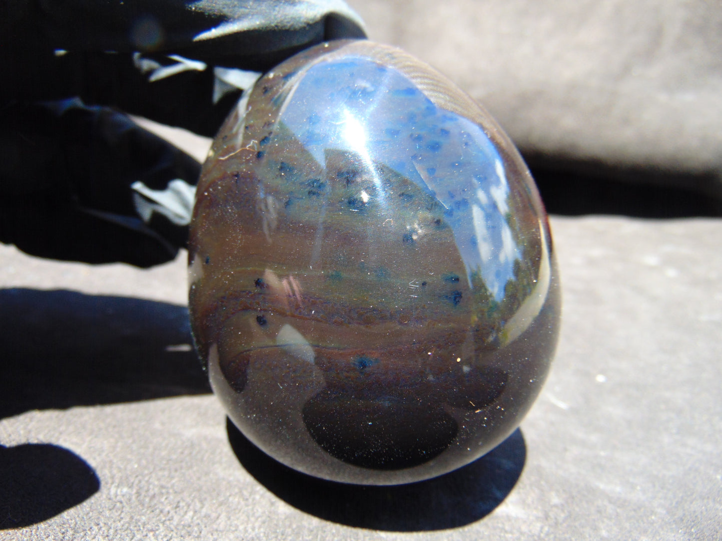 170 gr Shaped Egg 76x65 mm Indonesian Amber for Healing TR2