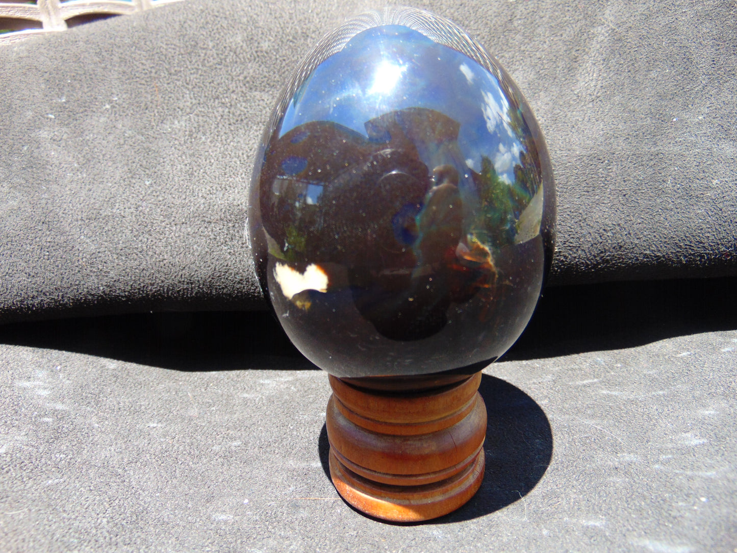 174 gr Shaped Egg 75x64 mm Indonesian Black Blue Amber for Healing TR6