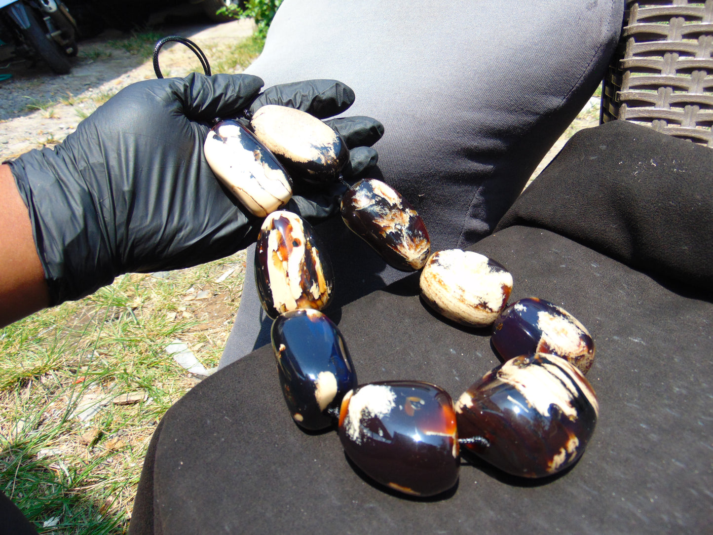 405 gr Big Necklace Indonesian Dark Blue white Amber for Healing A9K63