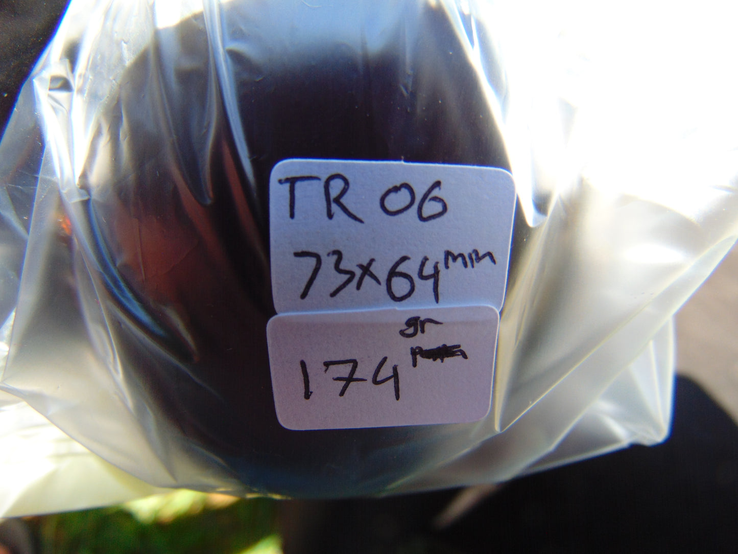 174 gr Shaped Egg 75x64 mm Indonesian Black Blue Amber for Healing TR6