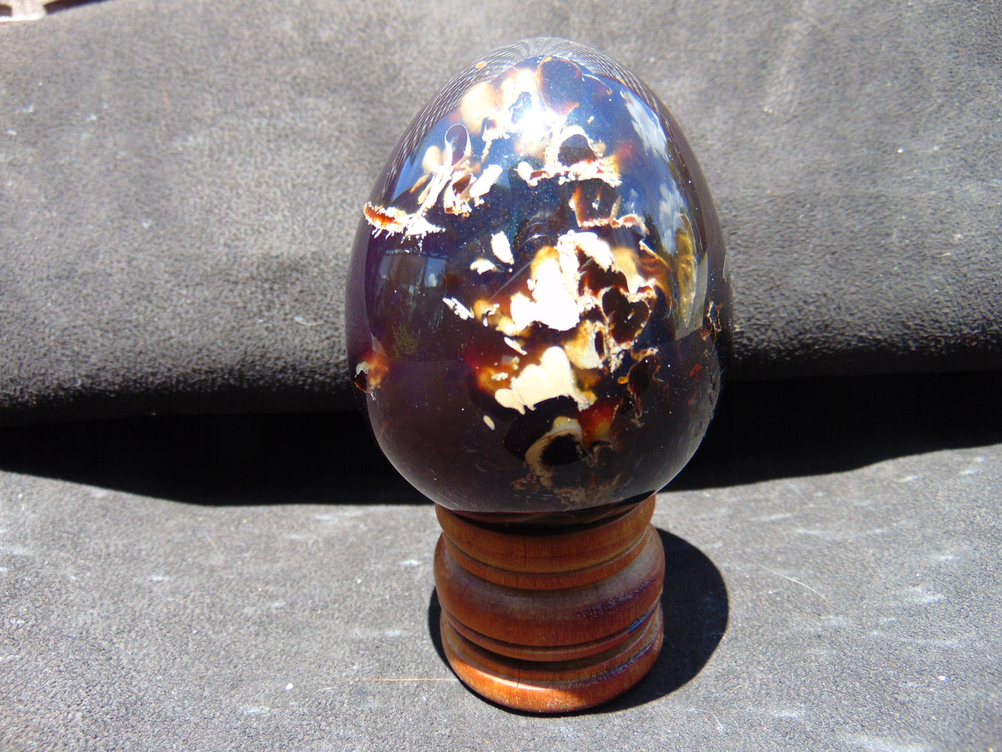 121gr Shaped Egg 70x56 mm Indonesian Blue Amber for Healing TR18