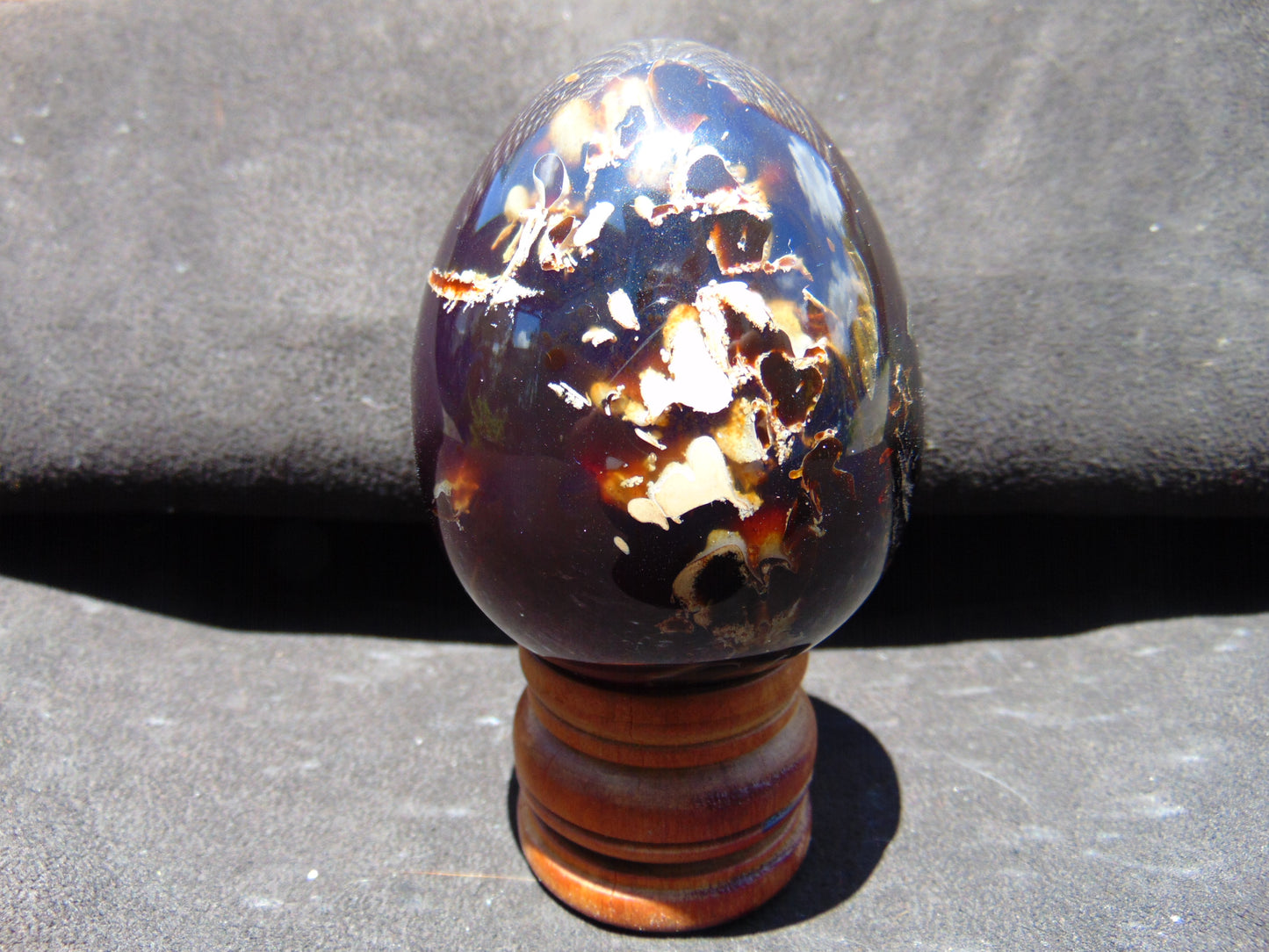 121gr Shaped Egg 70x56 mm Indonesian Blue Amber for Healing TR18
