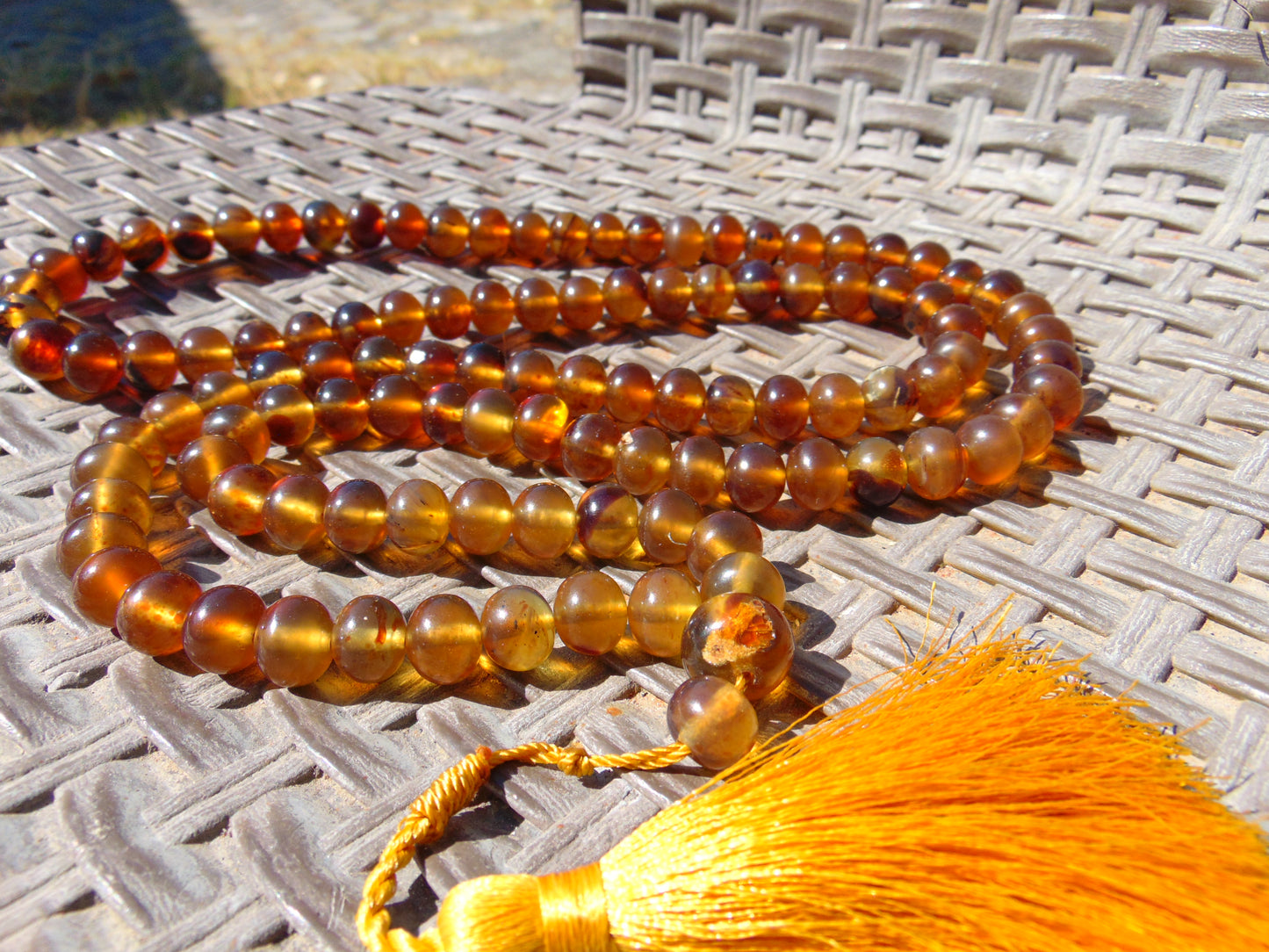 68 gram 108 Beads 10 mm Mala Buddha Necklace for Yoga Meditation Indonesian Yellow Blue Amber for Healing FR20