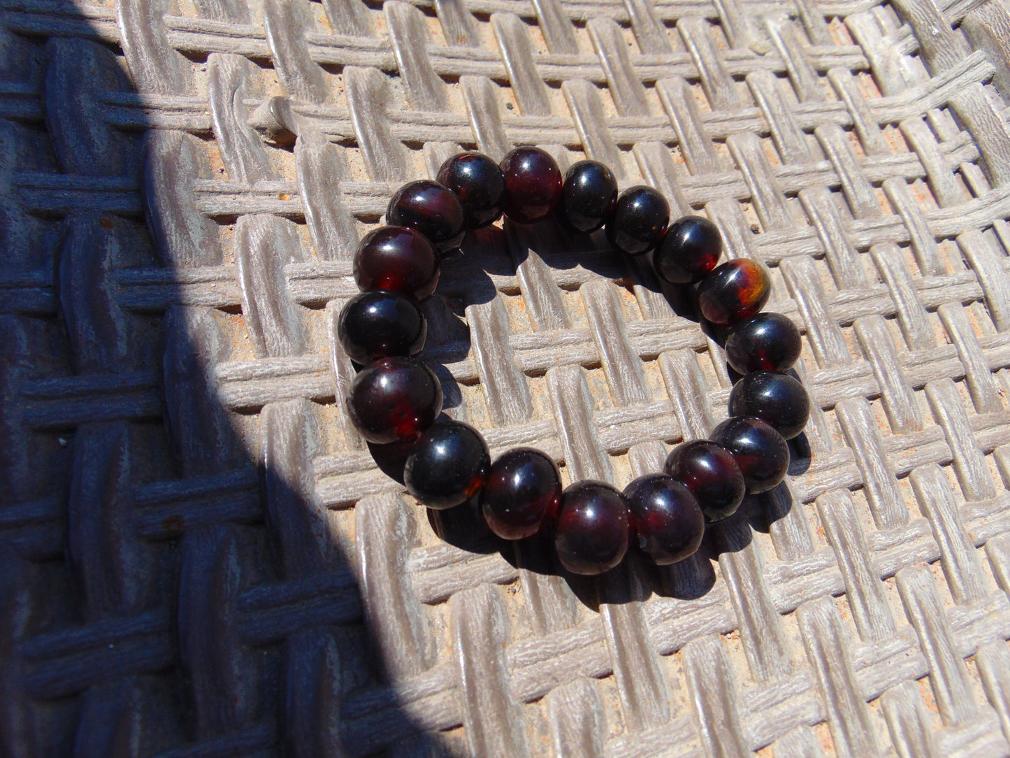 18 Gram 18 small Beads Bracelet Indonesian Cherry Red Amber 12 mm for Healing FR94
