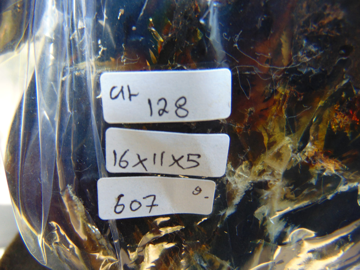 607 gram Full polished Indonesian Black Blue Amber for Healing AR128