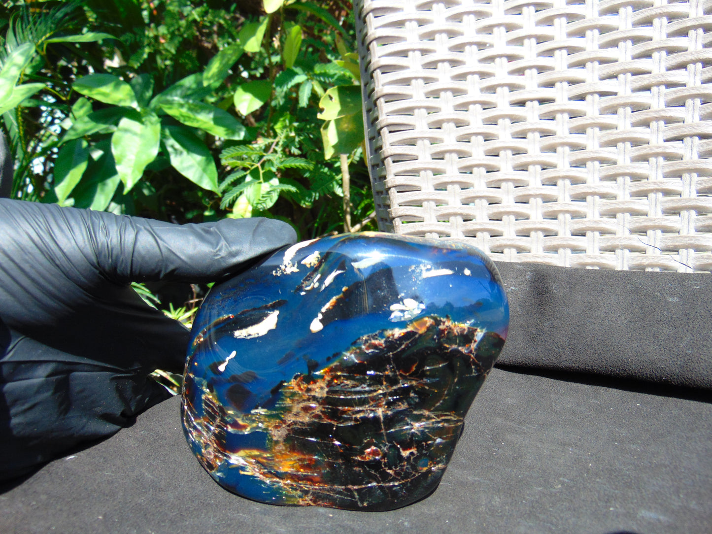 257 gram Full polished Indonesian Black Blue Amber for Healing ML75