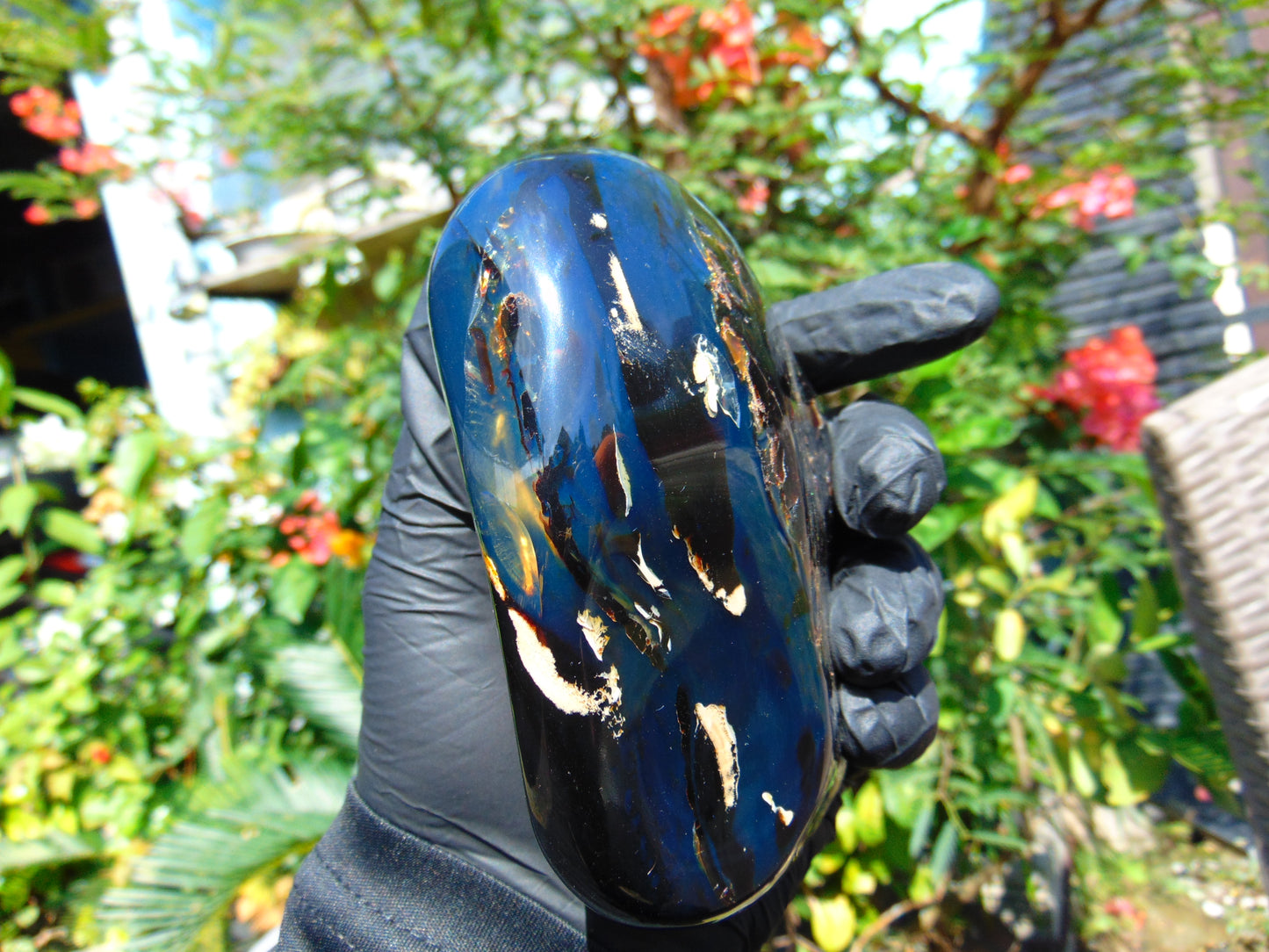 257 gram Full polished Indonesian Black Blue Amber for Healing ML75