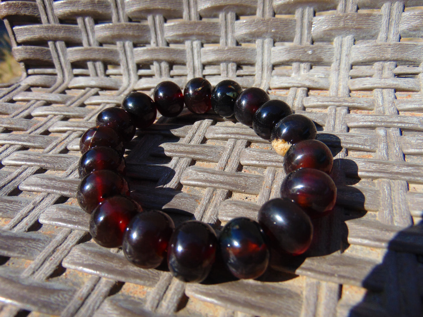 19 Gram 18 small Beads Bracelet Indonesian Cherry Red Amber 12 mm for Healing FR100
