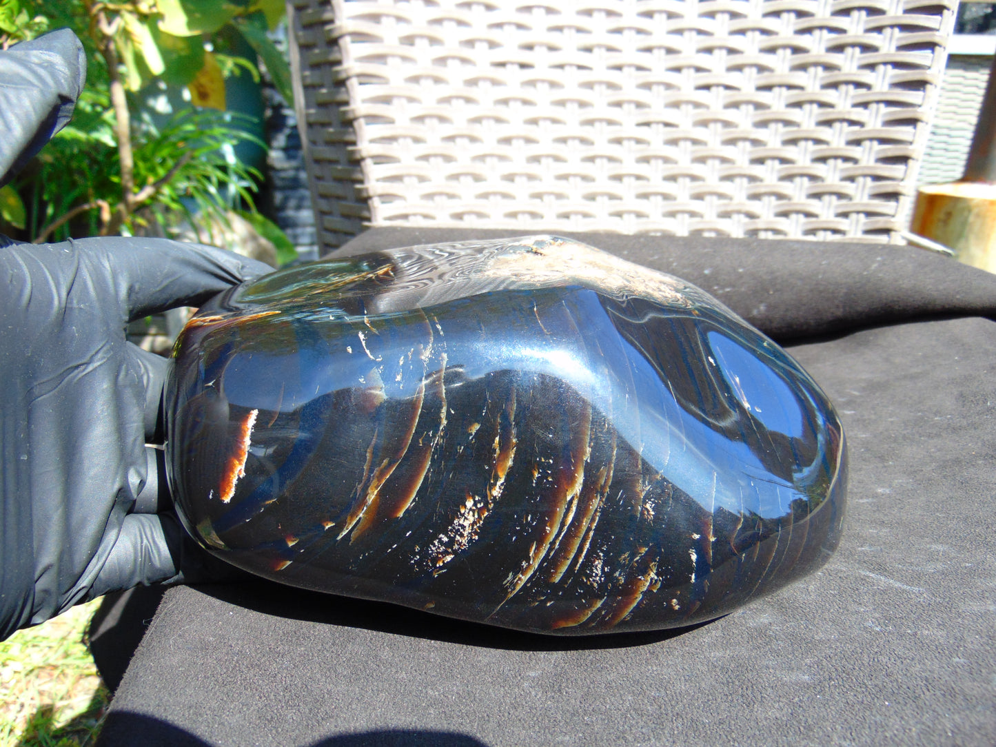 1111 gram Full polished Indonesian Blue Black Amber for Healing ML71