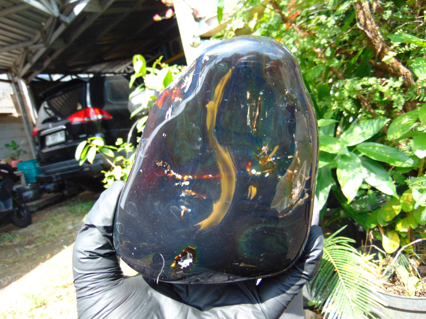340 gram Full polished Indonesian Dark Green Amber for Healing AR126