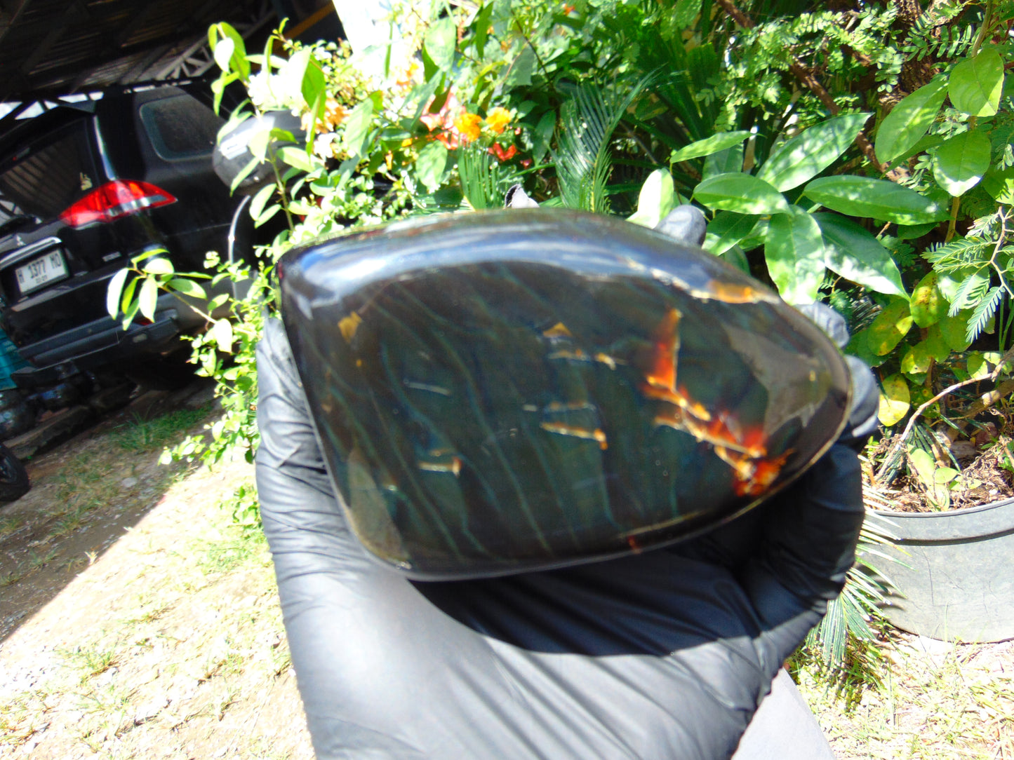 476 gram Full polished Indonesian Black Blue Amber for Healing AR131