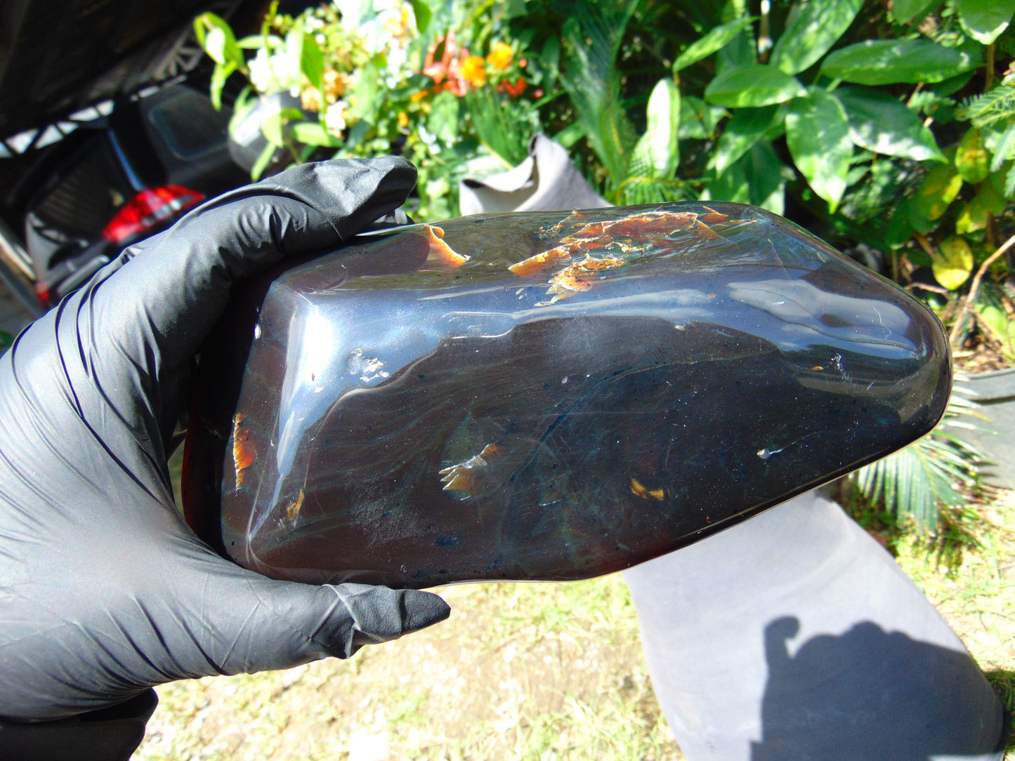 657 gram Full polished Indonesian Black Amber for Healing AR124