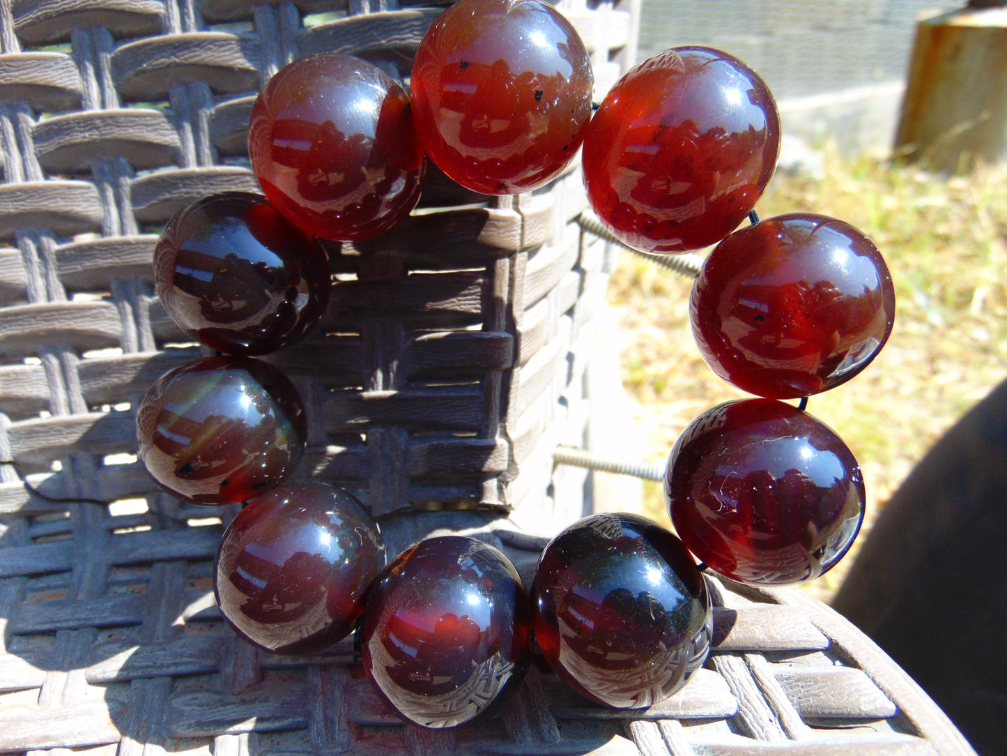92 gram 10 Beads 25 mm Mala Bracelet Indonesian Cherry Red Blue Amber for Healing BB11