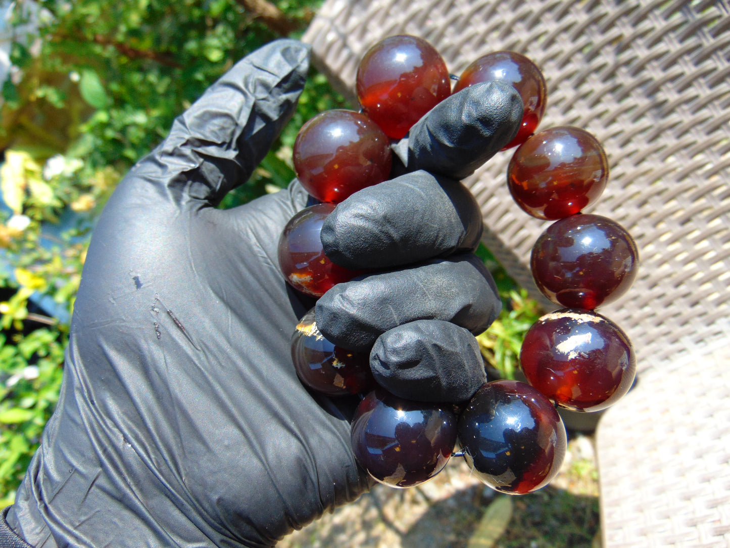 92 gram 10 Beads 25 mm Mala Bracelet Indonesian Cherry Red Blue Amber for Healing BB11
