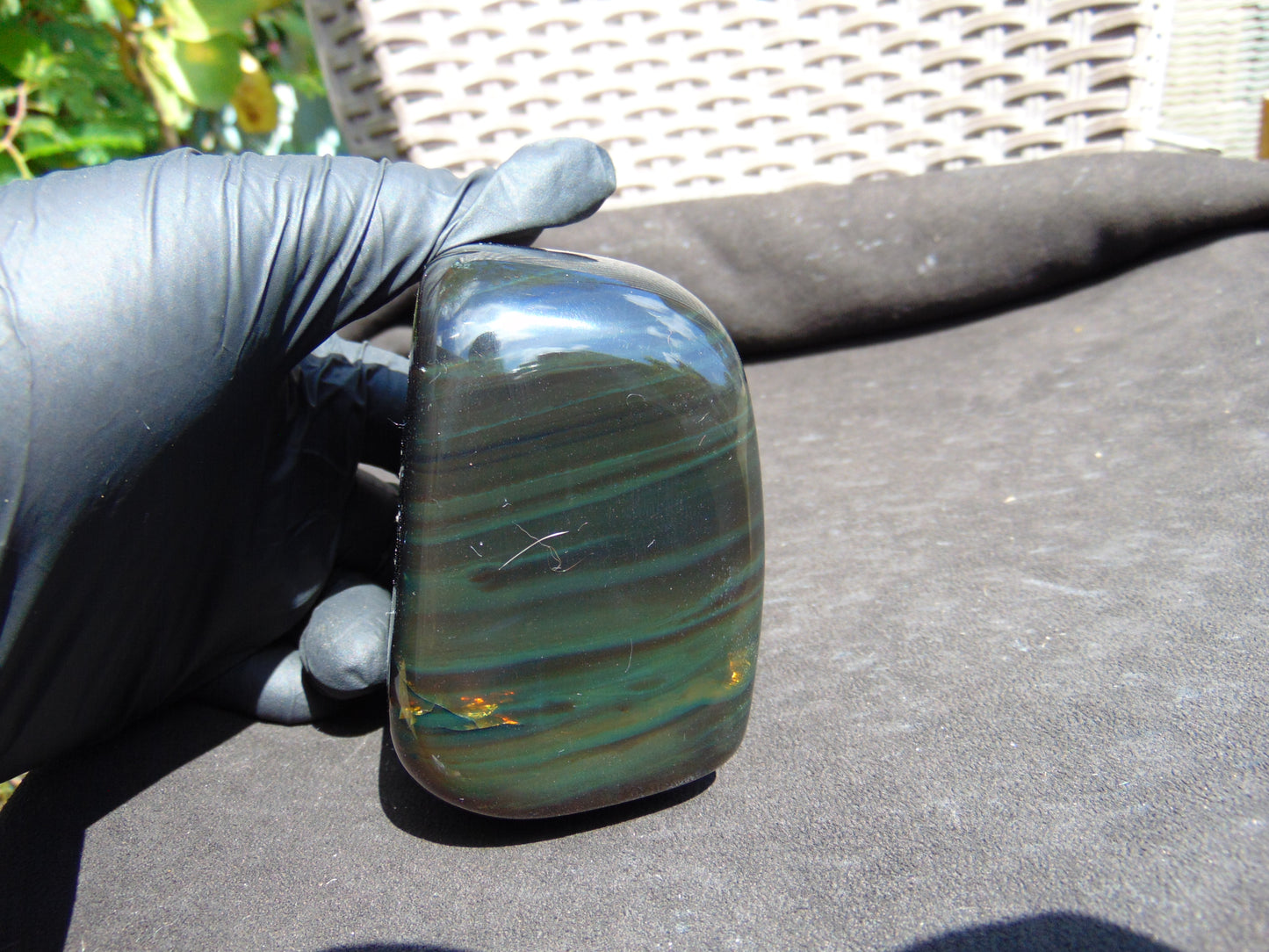 257 gram Full polished Indonesian Green Amber for Healing ML72