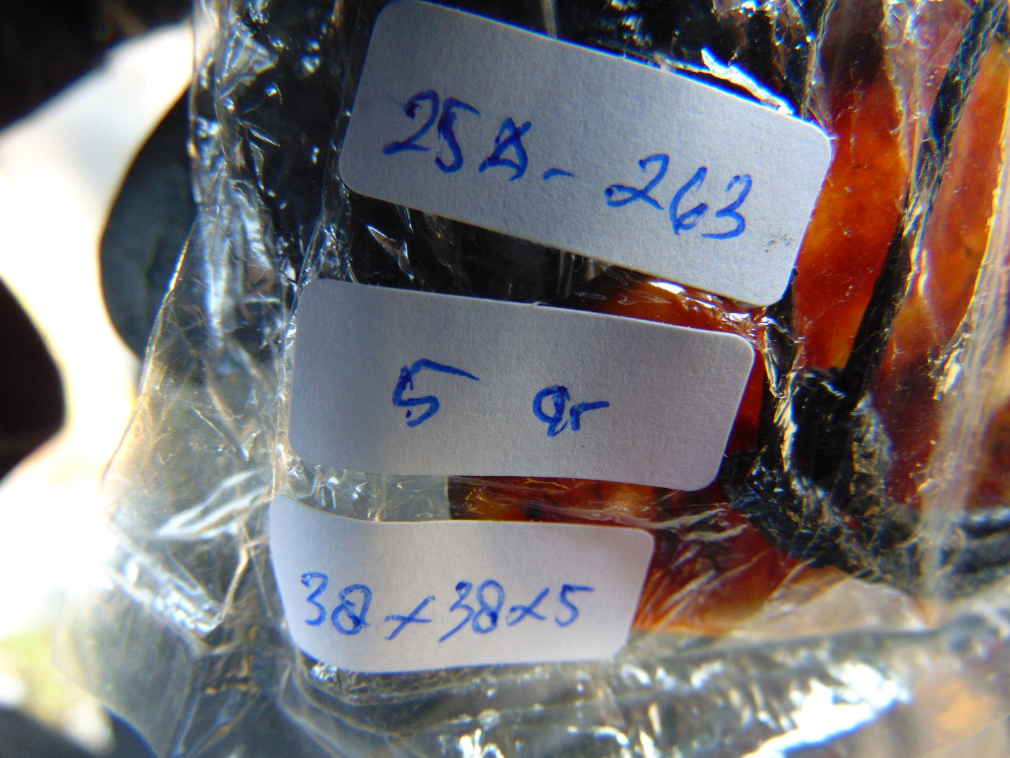 5 gr Heart Pendant Indonesian Amber for Healing 25A263
