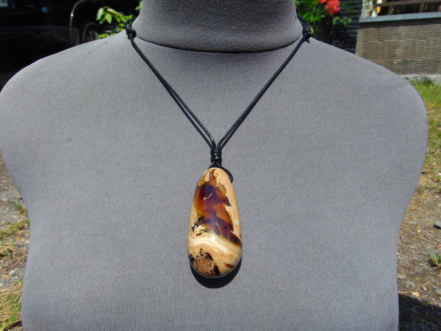 27 gr Teardrop Pendant Indonesian white Amber for Healing 25A69