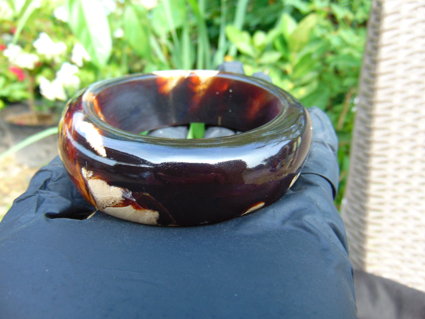 75 gr Big Bangle in hole 67 mm 29x14 mm Indonesian Sumatra Amber for Healing EU46