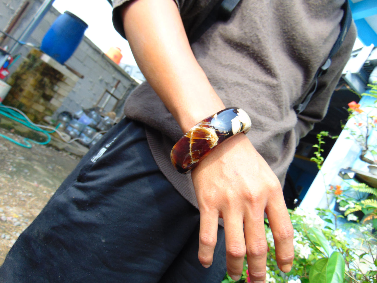 75 gr Big Bangle in hole 67 mm 29x14 mm Indonesian Sumatra Amber for Healing EU46