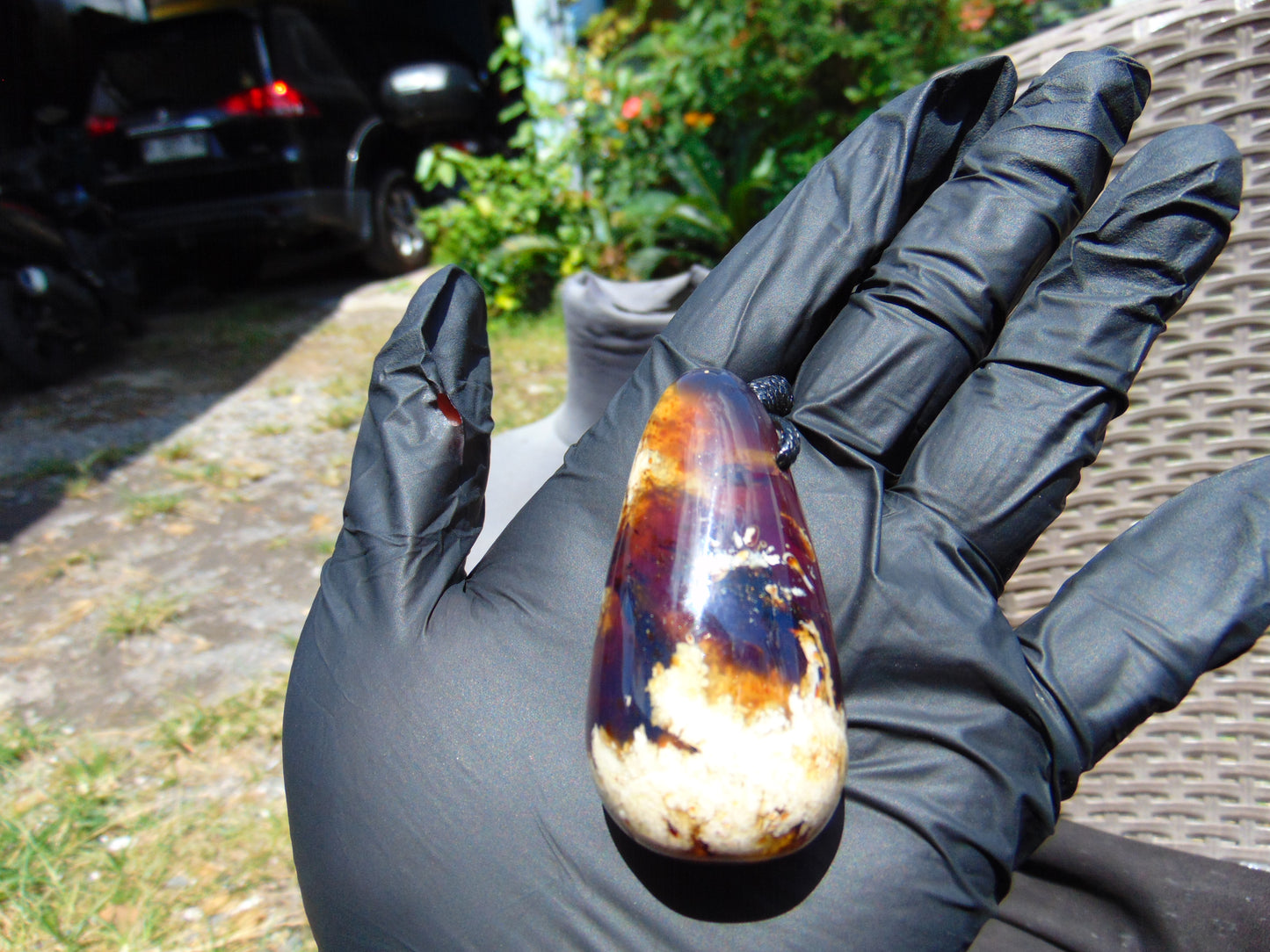 28 gr Teardrop Pendant Indonesian white Amber for Healing 25A68