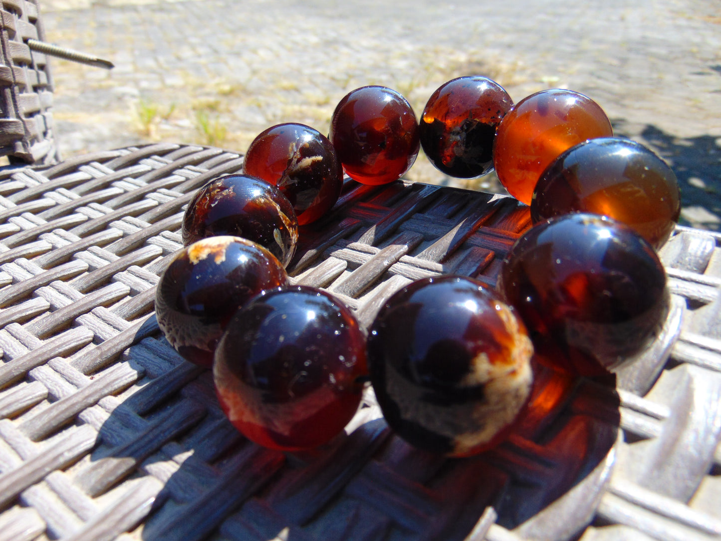 92 gram 10 Beads Mala Bracelet Indonesian Inclusion Red Purple Amber 25 mmfor Healing BB1