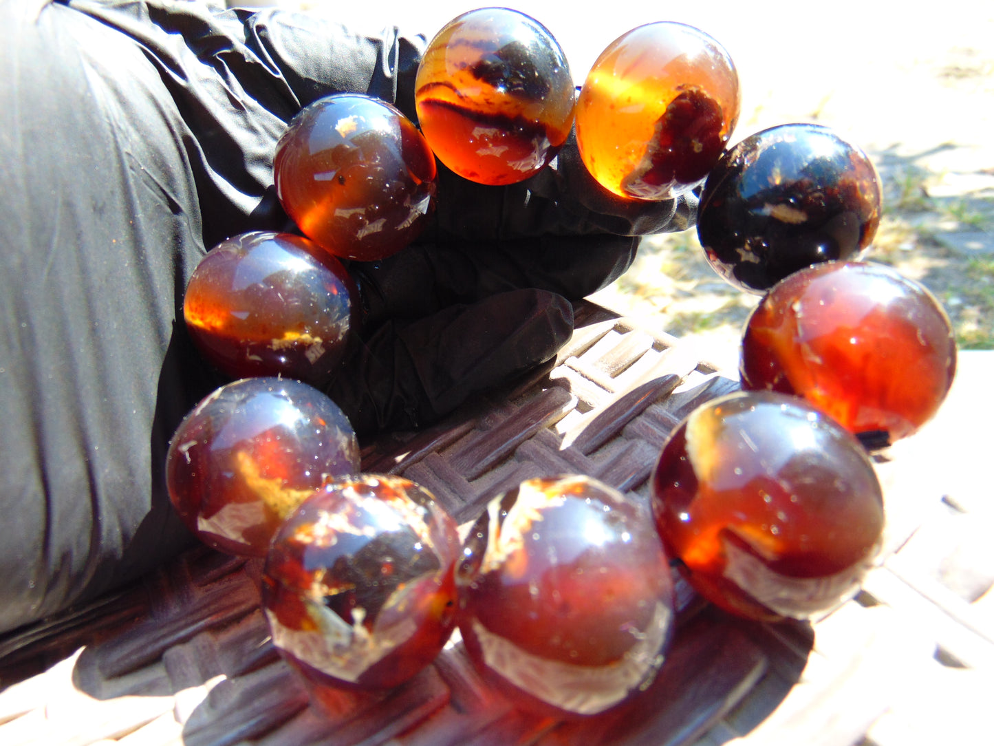 92 gram 10 Beads Mala Bracelet Indonesian Inclusion Red Purple Amber 25 mmfor Healing BB1