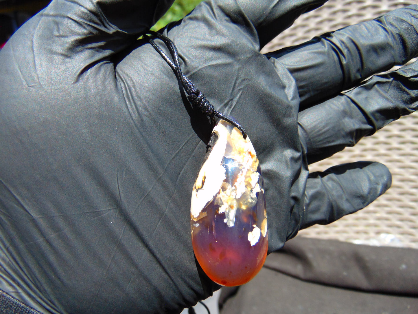 9 gr Teardrop Pendant Indonesian white Amber for Healing 25A43