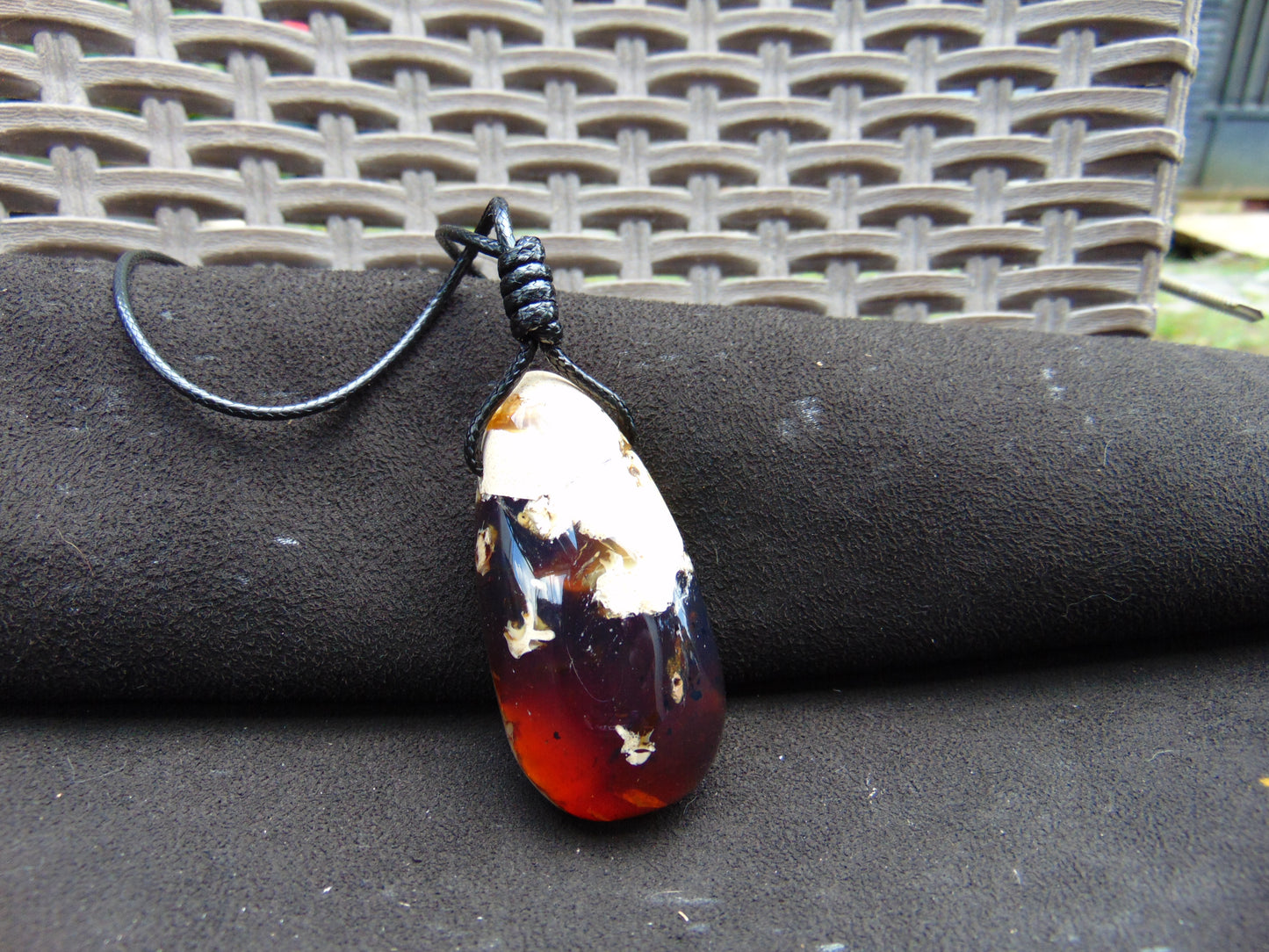 31 gr Teardrop Pendant Indonesian white Amber for Healing 25A71